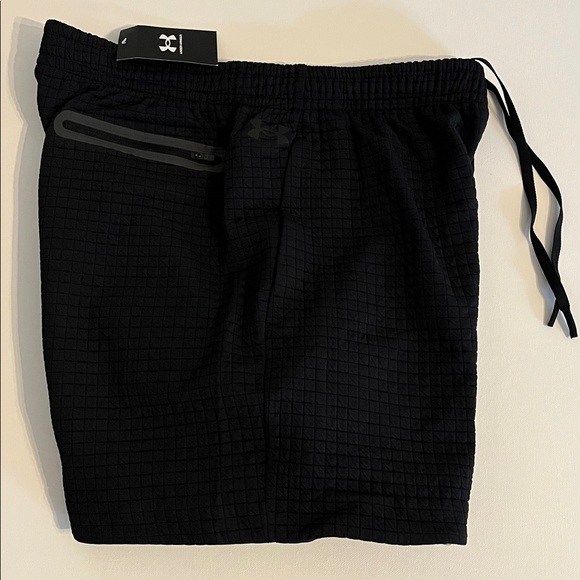 Under Armour Other - Under Armour Unstoppable Shorts Mens L Fleece Grid Black 1390273 zip pocket $80